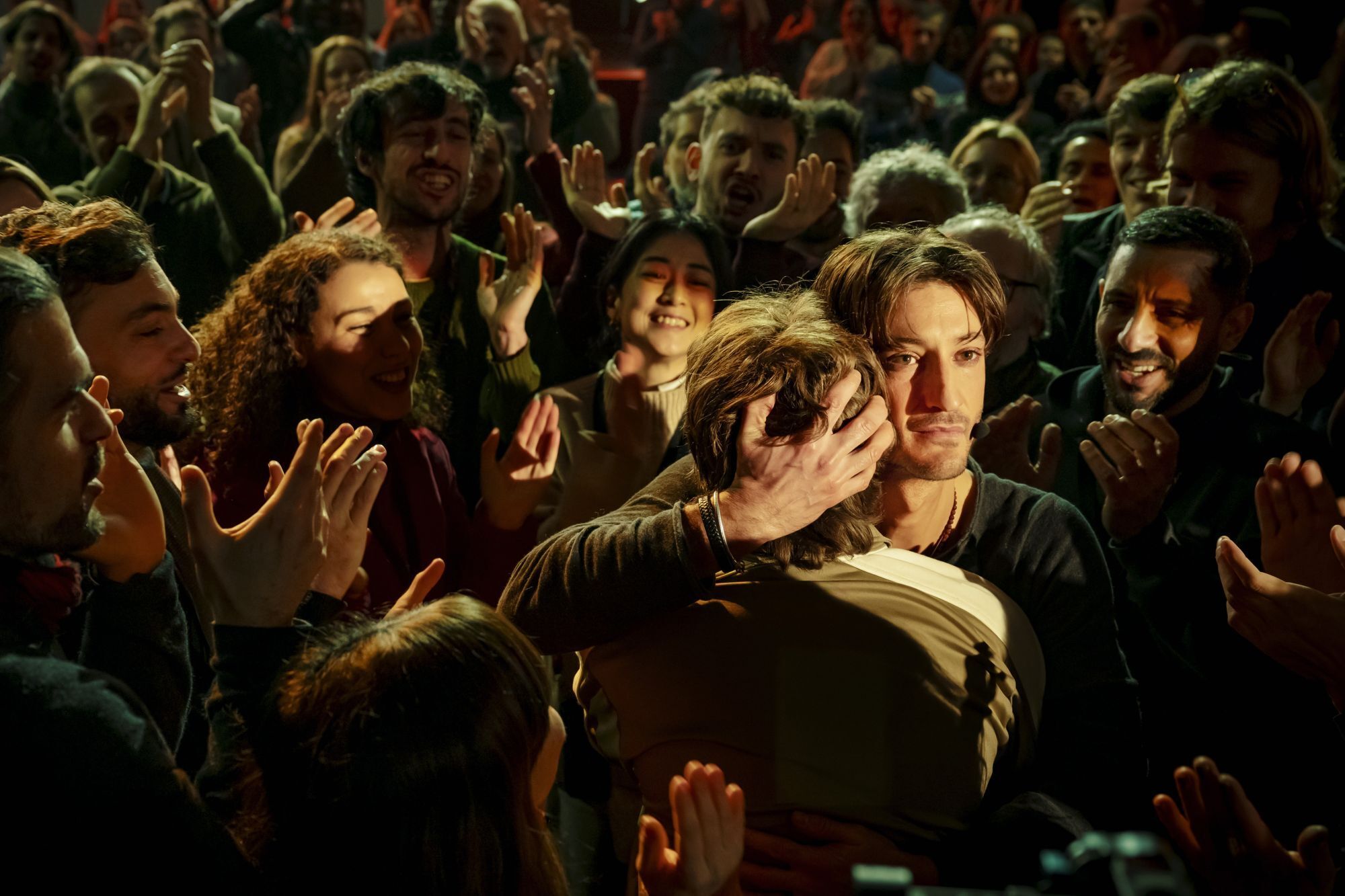 Подземные гонки в Харькове, инфоциганство в Париже, а также голливудский скандал с Киану Ривз и Кэмерон Диаз. Что посмотреть в кино на этой неделе