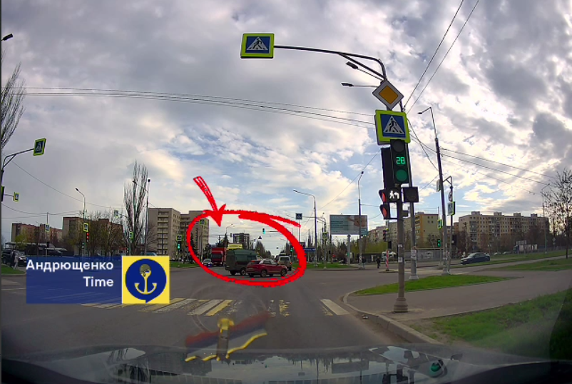 Окупанти перекидають через Маріуполь військову техніку на Гуляйпільський напрямок: спливли подробиці. Фото і відео