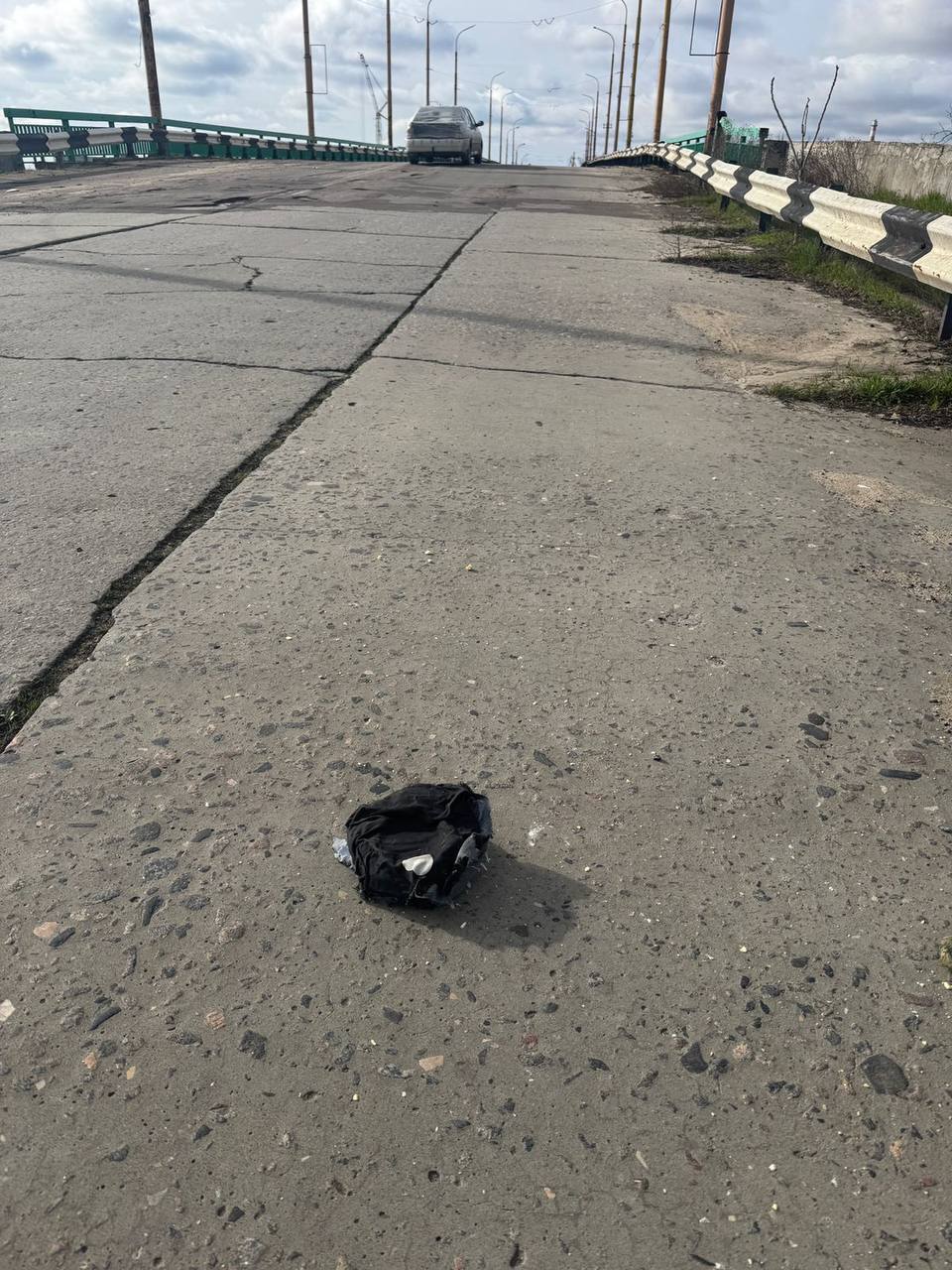 Есть электронное управление: в Херсоне заметили новую "замаскированную" мину. Фото