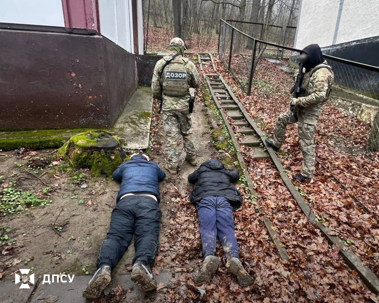 Брали по $12 тыс. за переправу в Молдову: украинские пограничники раскрыли новую "схему". Фото