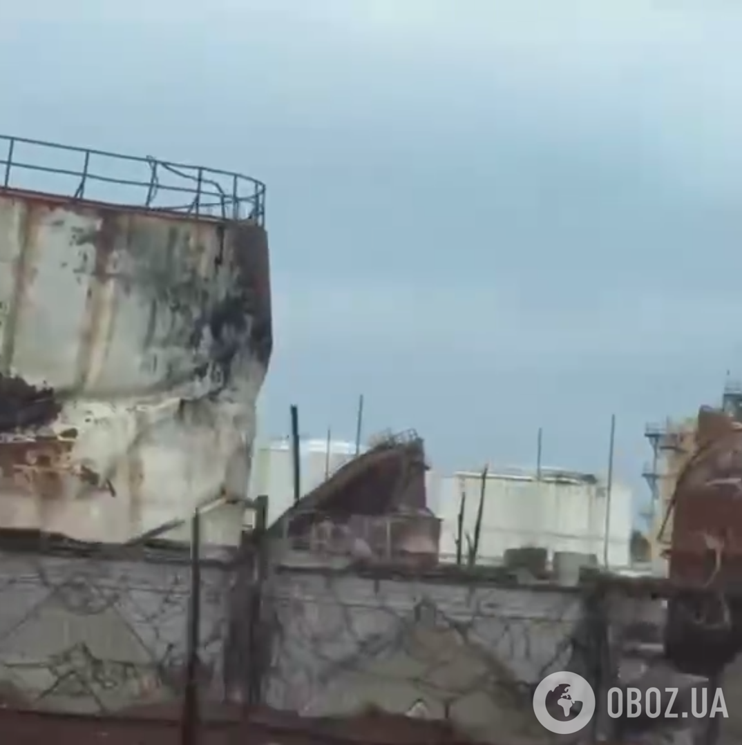 "Ни хр*на себе!" Россияне показали, как выглядит нефтебаза в оккупированной Феодосии после атаки дронов. Видео