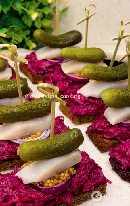 Бутерброди "Козацькі" з буряком та оселедцем: ділимося рецептом ідеальної закуски для святкового столу