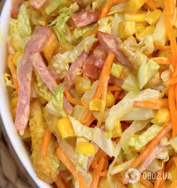 Салат із пекінської капусти для великоднього столу: ділимося легким рецептом