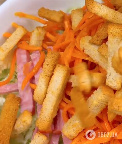 Салат із пекінської капусти для великоднього столу: ділимося легким рецептом