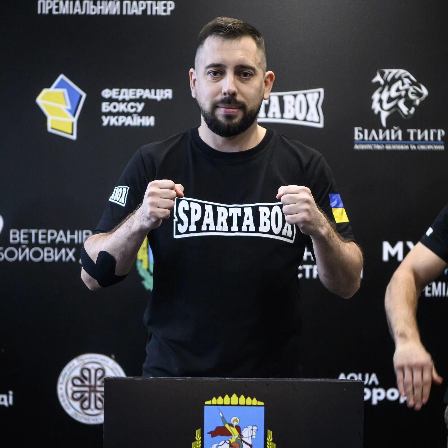 "Міна розірвалася над головою": після важкого поранення український військовий став боксером, має зіркового тренера і хоче на Паралімпіаду