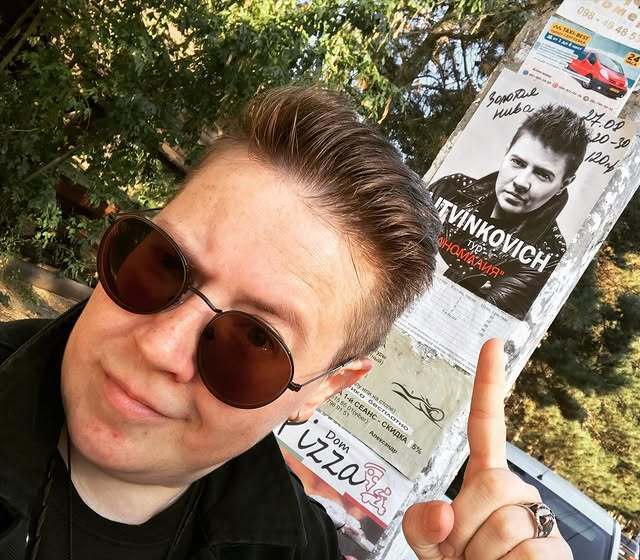 "Для таких, как я, путь домой закрыт". Как во время войны живет звезда "Х-Фактора" из Беларуси Евгений Литвинкович и почему он исчез из соцсетей