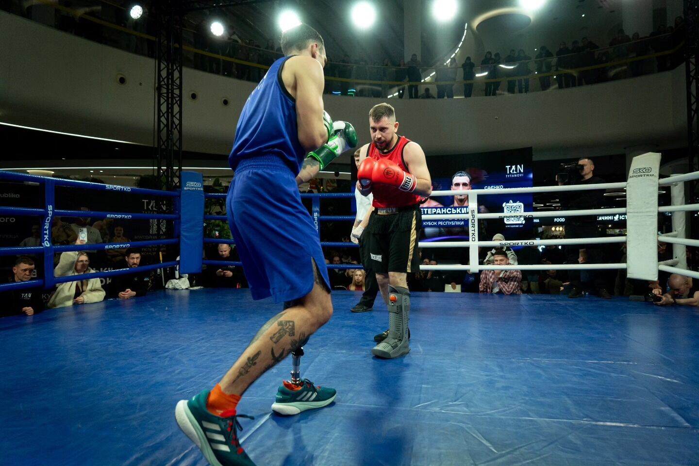 "Міна розірвалася над головою": після важкого поранення український військовий став боксером, має зіркового тренера і хоче на Паралімпіаду