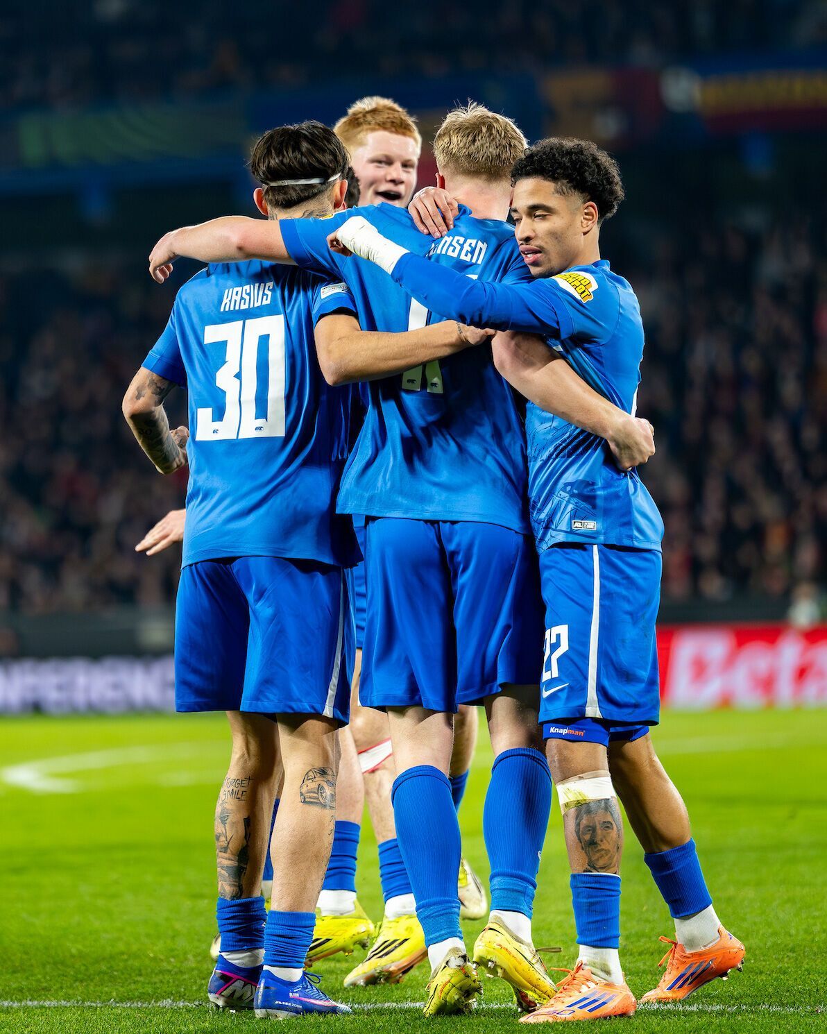 Искусственный интеллект назвал точный счет матча "Шахтер" – АЗ в четвертьфинале Лиги конференций