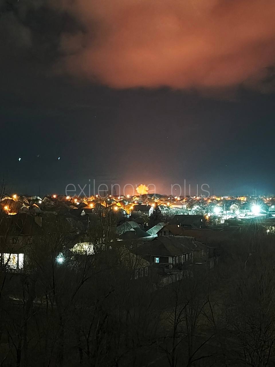 Заграву було видно здалеку: на Луганщині атаковано бази ремонту та обслуговування техніки окупантів. Відео