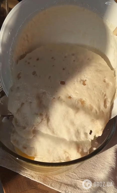 Смачна паска з вишневою начинкою: ділимось трендовим рецептом