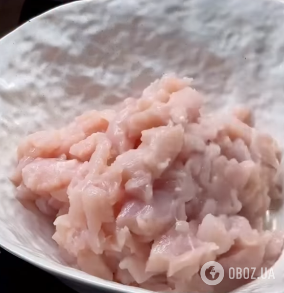 Соковиті запечені рубані котлети з сиром: ділимося легким рецептом