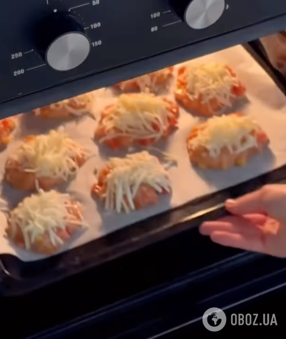 Соковиті запечені рубані котлети з сиром: ділимося легким рецептом