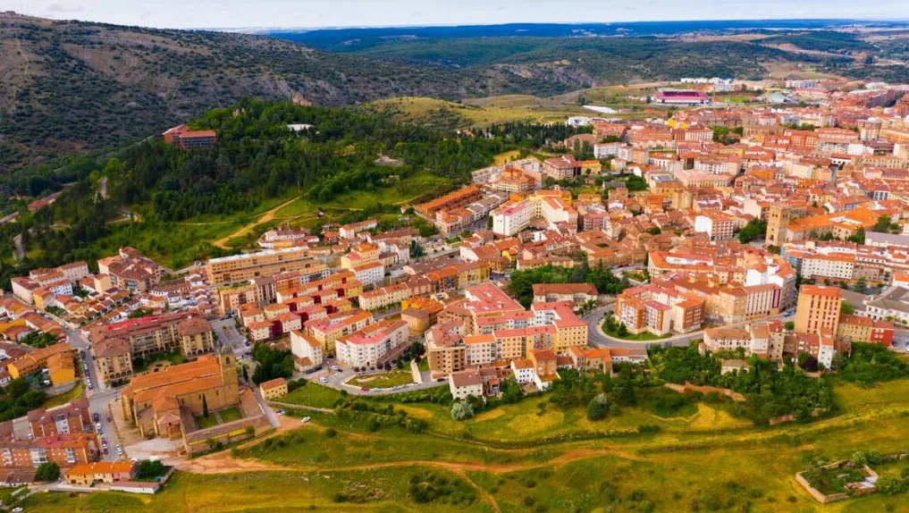 Село в Іспанії безкоштовно роздає будинки: на яких умовах