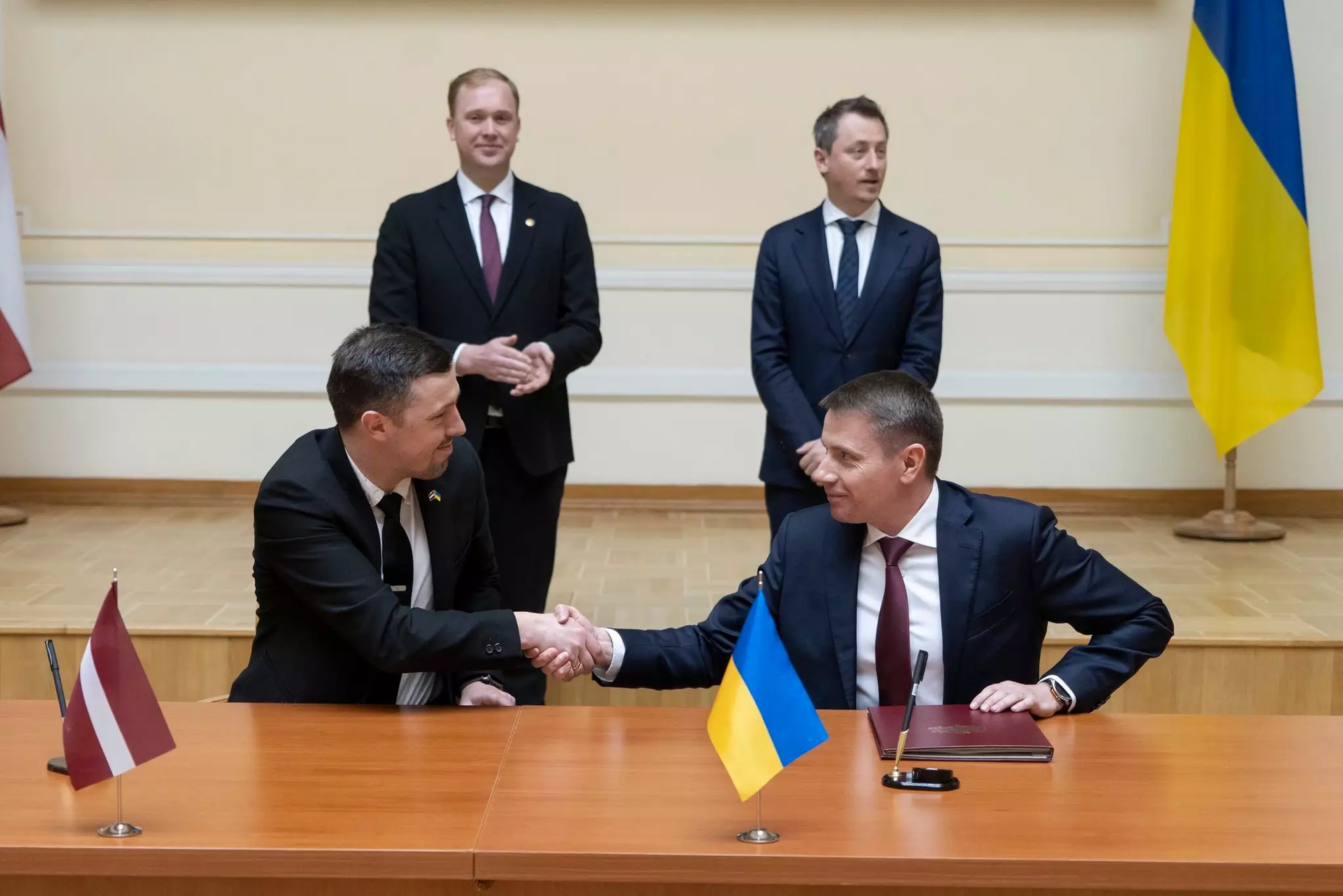 Подписание соглашения о взаимном признании латвийских и украинский водительских удостоверений.