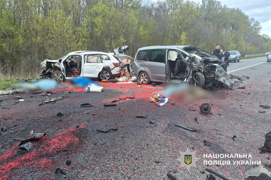 Водій виїхав на зустрічну: нові подробиці ДТП на Черкащині, в якій загинули два працівники ТЦК і цивільний. Фото