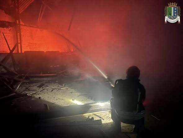 Росія атакувала Одесу і область, стались пожежі: під ударом були будинки і портова інфраструктура. Фото
