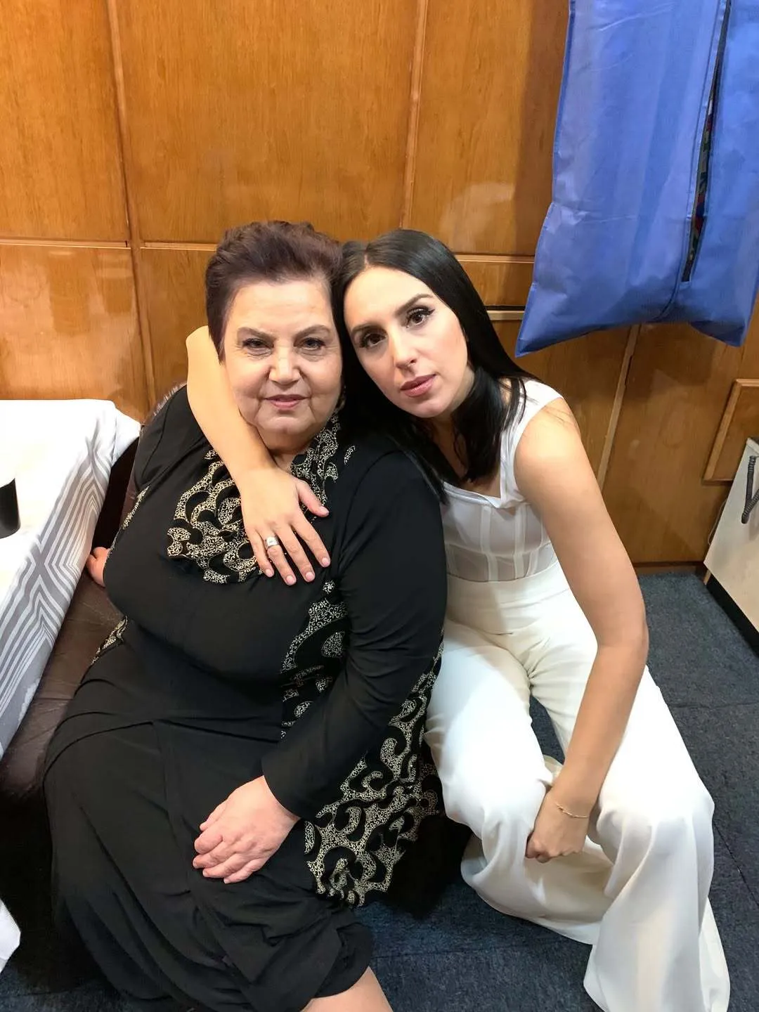 Джамала, Руслана и другие звезды ко Дню матери показали кадры с самыми родными женщинами в жизни. Фото