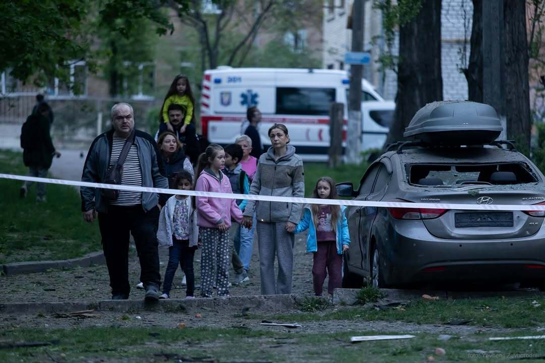 "Дякуємо за абсолютну любов": Зеленський ніжно привітав українських мам зі святом