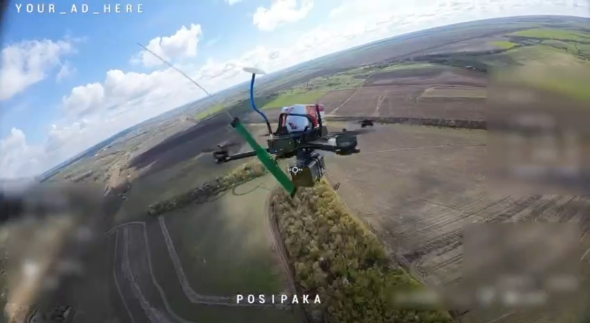 "Ефективність знищень зашкалює": російські БПлА над Україною почали збивати з дронів з дробовиком. Відео