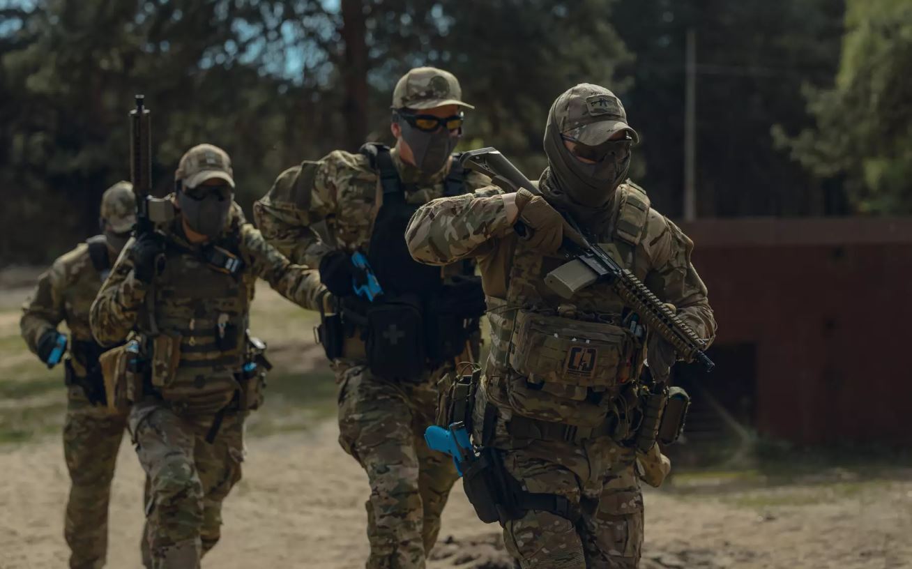 Патрульные полицейские начали проходить обучение на полигоне: первые подробности