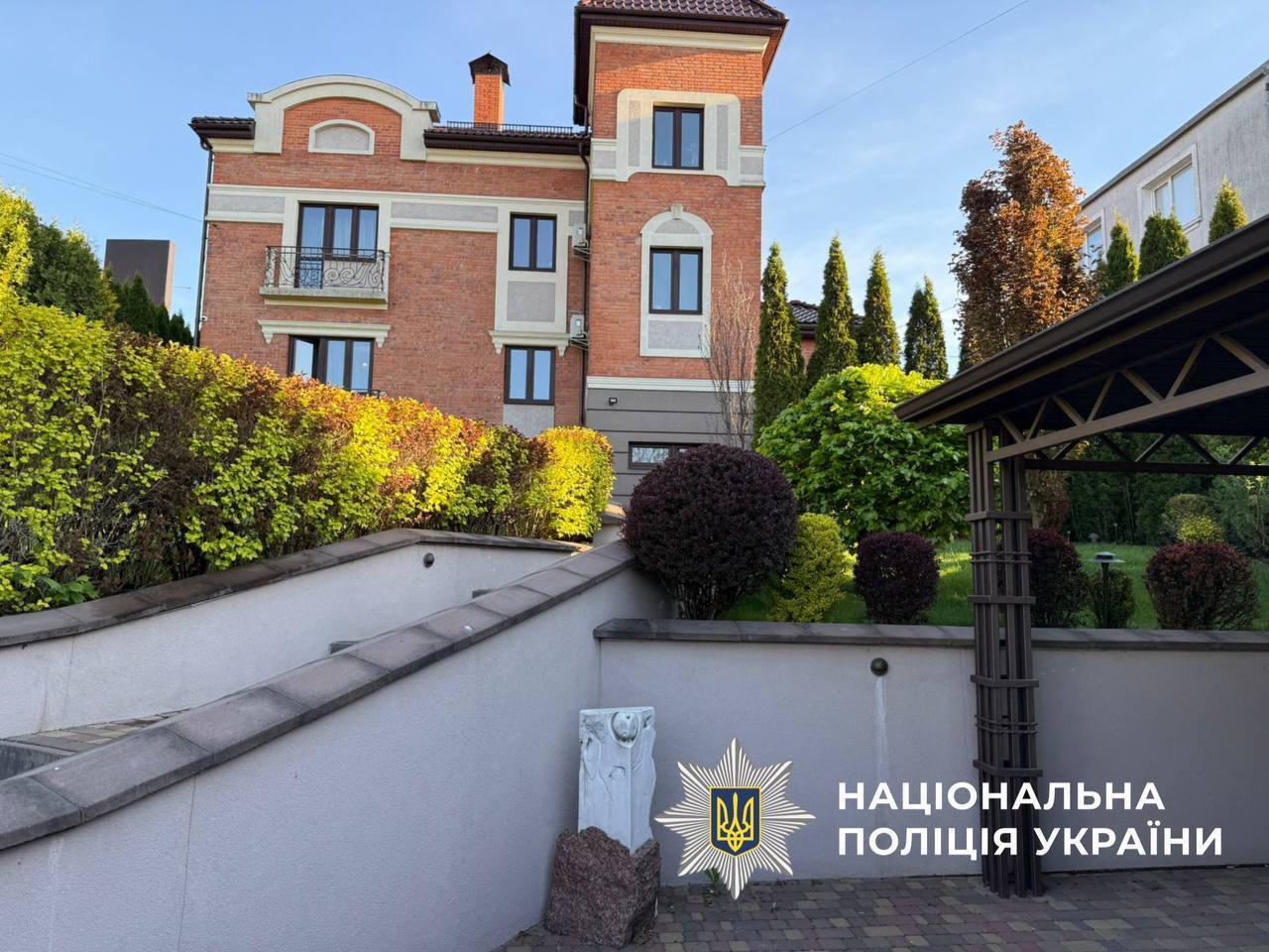 Что изъяли во время обысков