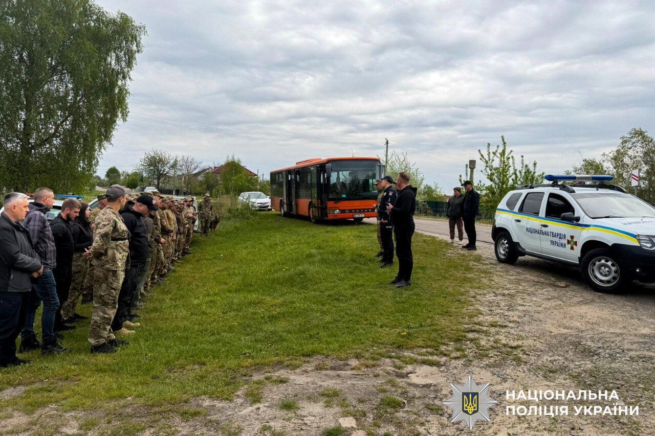 Неделю не выходит на связь: на Ривненщине седьмой день продолжаются масштабные поиски 15-летнего парня. Фото