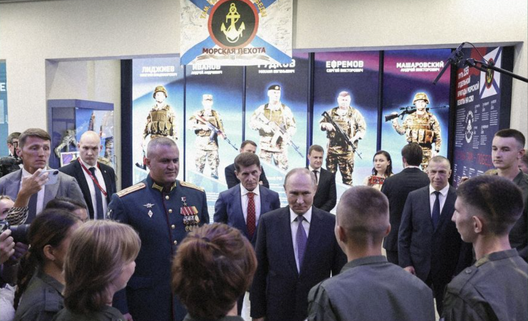 Кремль тратит миллиарды на "конвейер" по подготовке школьников к войне – расследование