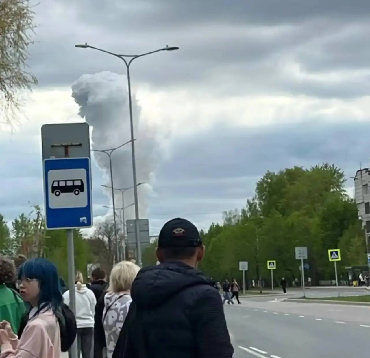 У російській Пермі пролунав вибух на НПЗ і спалахнула потужна пожежа: що відомо. Фото