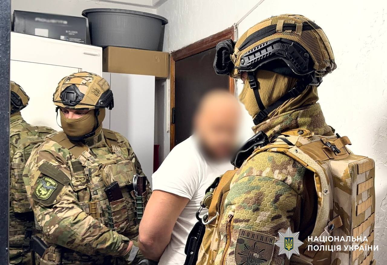 В Киеве директор благотворительной организации легализовал более 100 иностранцев под видом "волонтеров". Подробности, фото и видео