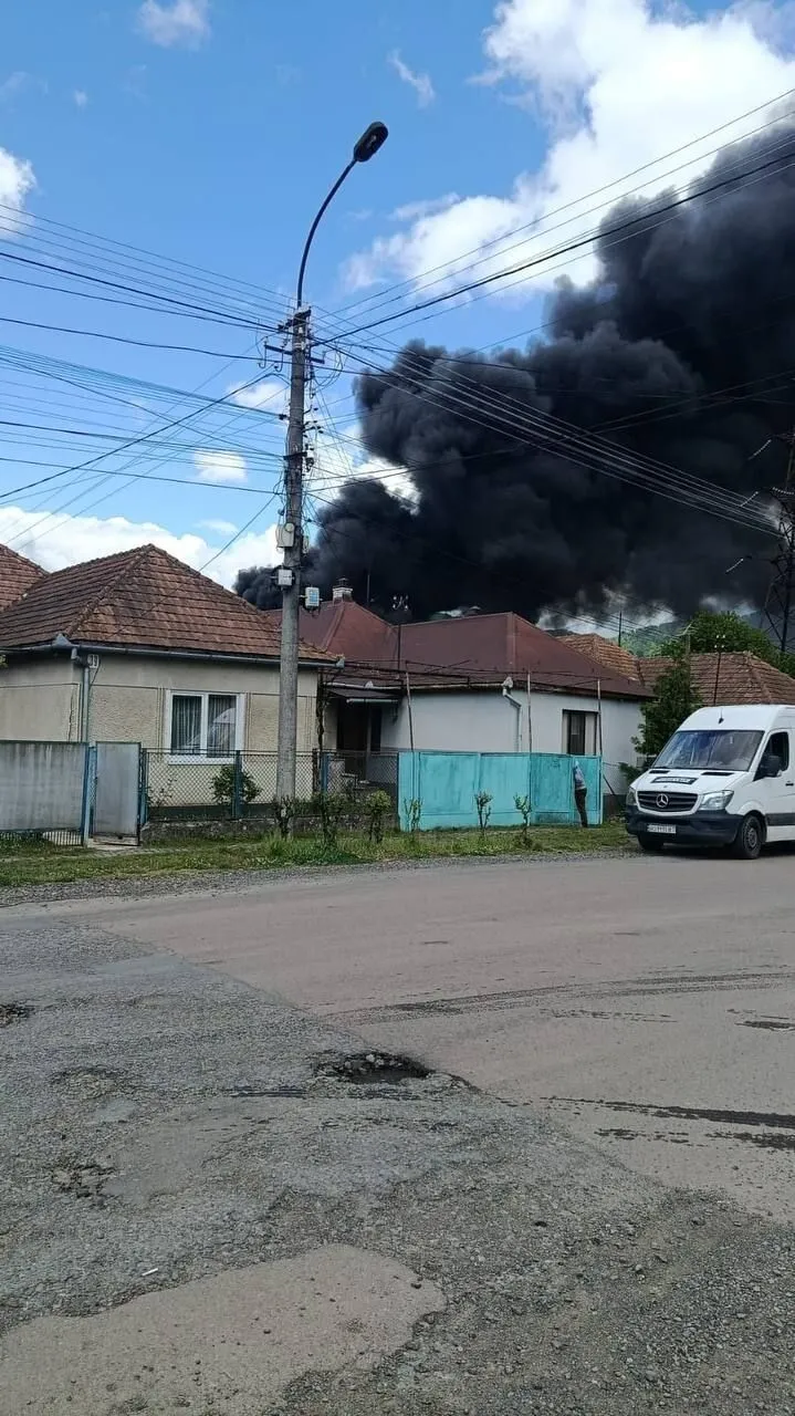 Росія влаштувала наймасовіший обстріл Закарпаття від початку війни, є прильоти: усі подробиці. Фото