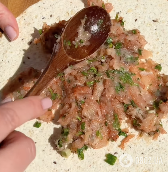 Мясные рулетики из лаваша за 10 минут: рецепт идеального блюда для ужина