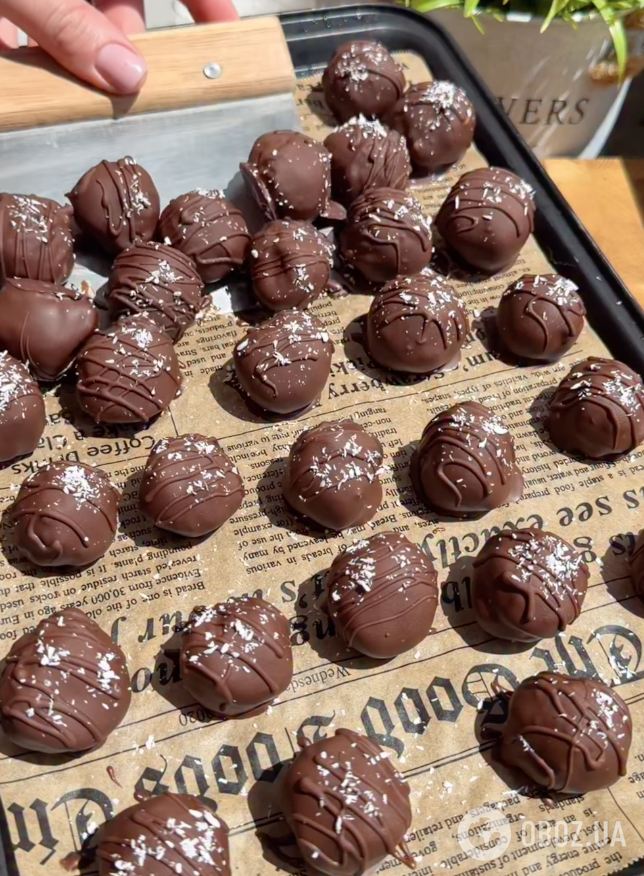 Вкусные домашние конфеты "Рафаэлло" из двух ингредиентов: делимся самым легким рецептом
