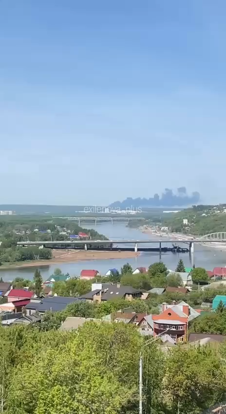 В Башкортостане произошел пожар на одном из крупнейших узлов в системе "Транснефти": поднялся черный дым. Фото и видео