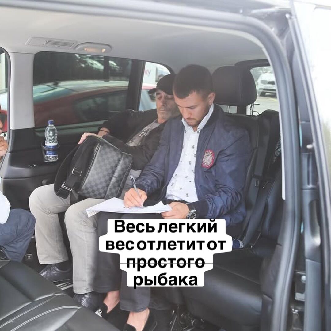 Ломаченко отказался сочувствовать украинцам после обстрела 14 мая, показав, что для него важнее. Фотофакт
