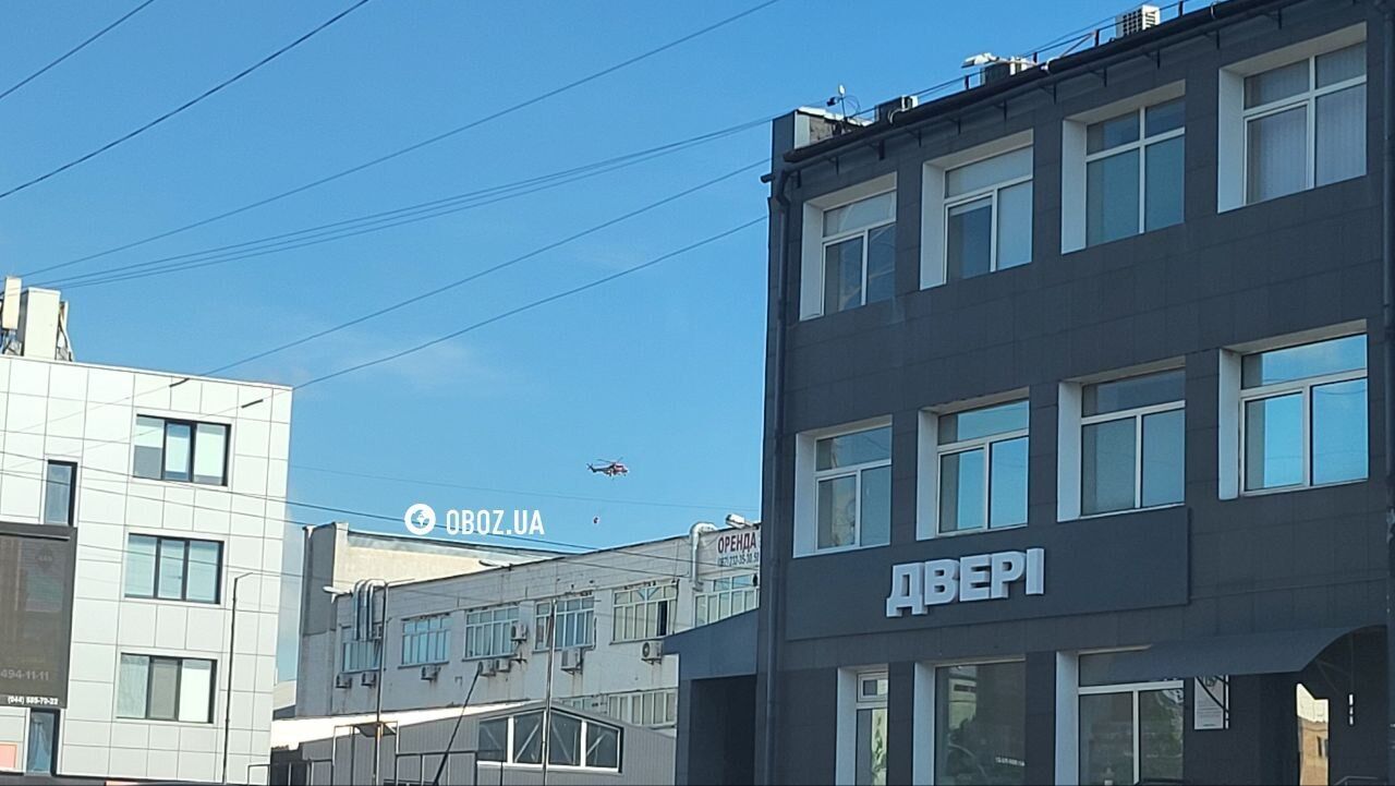 В Киеве задействовали вертолеты для тушения пожаров, которые возникли после атаки РФ. Фото