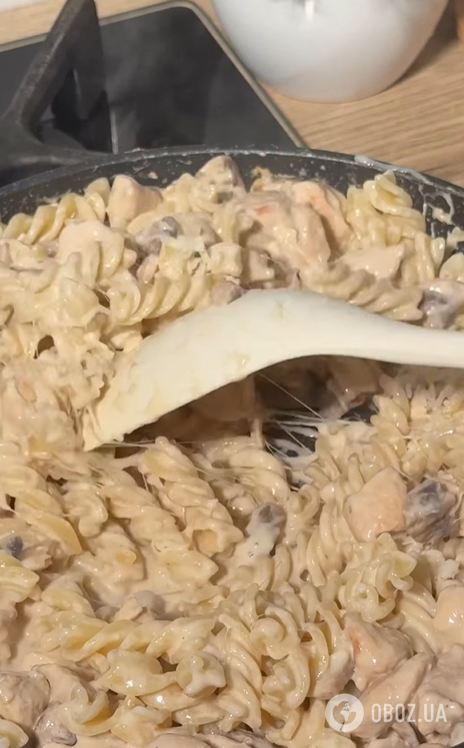 Сытная паста с курицей и грибами: рецепт обеда на сковородке: рецепт обеда на сковородке