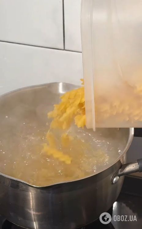 Сытная паста с курицей и грибами: рецепт обеда на сковородке: рецепт обеда на сковородке
