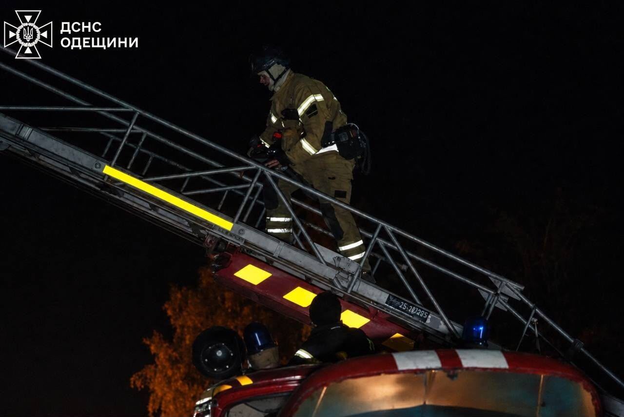 Росія атакувала Україну шістьма ракетами і 141 дроном: сили ППО знешкодили 131 ціль
