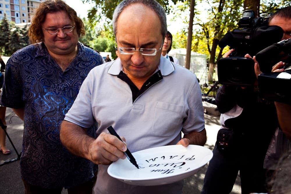 "Остановите Андриенко, а то это чудовище выиграет выборы!" Народный "долгоносик" Украины – о политической авантюре, пророческих шутках и пенсии в 4 тыс. грн.