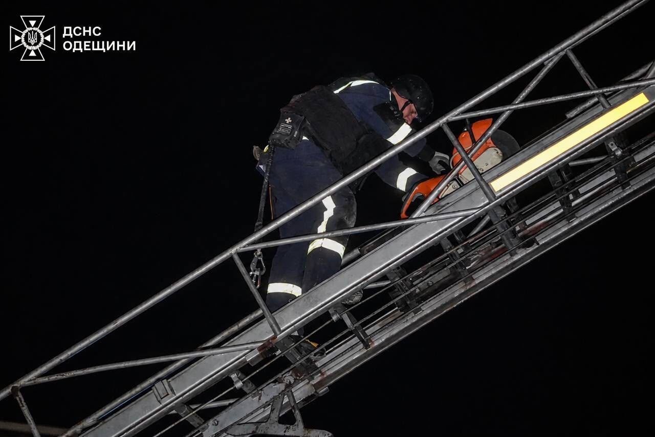 Росія атакувала Україну шістьма ракетами і 141 дроном: сили ППО знешкодили 131 ціль