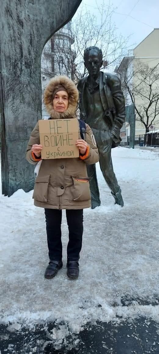 "Мучусь від безсилля": у Росії 80-річна правозахисниця і дисидентка наклала на себе руки через війну та репресії