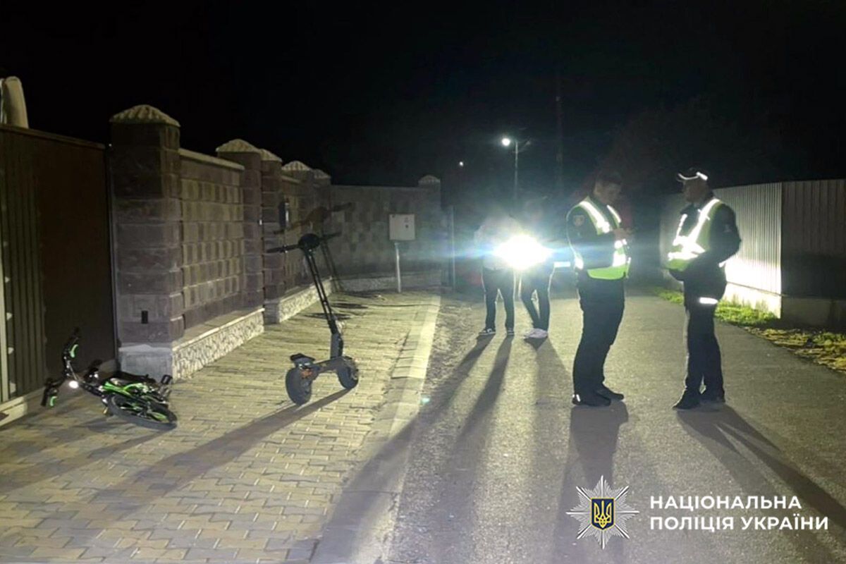 В Хмельницкой области 14-летний парень на электросамокате сбил 6-летнего велосипедиста: подросток в реанимации