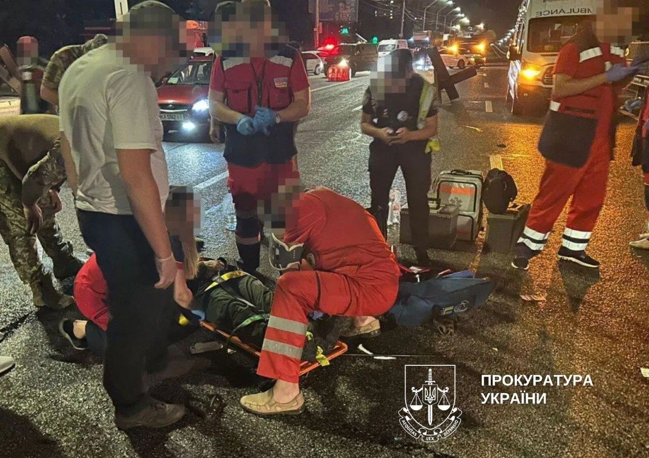 На блокпосту на шаленій швидкості збив на смерть нацгвардійця, а його колегу травмував: у Києві суд виніс вирок водію. Фото