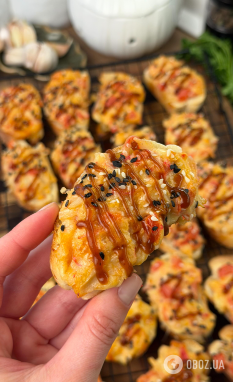 Вкусные брускетты с крабовыми палочками: рецепт в духовке за 20 минут