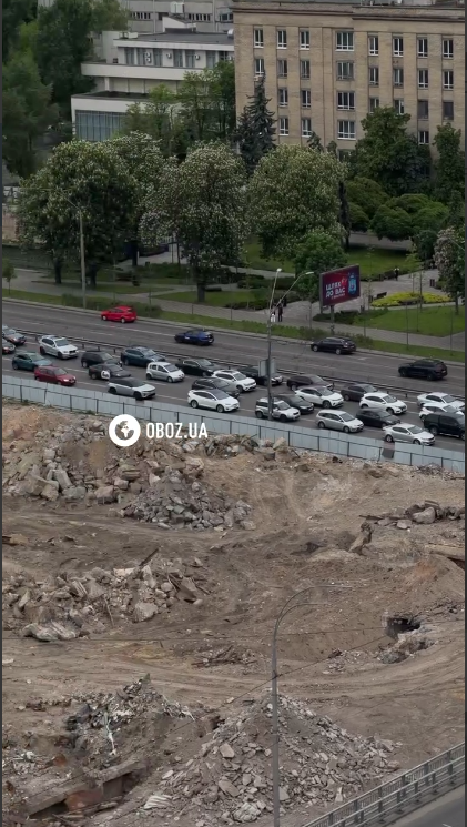 У Києві перекрили рух через благодійний марафон: утворився затор. Фото та відео