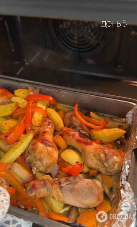 Как вкусно запечь картошку с курицей и овощами: получится очень сытно