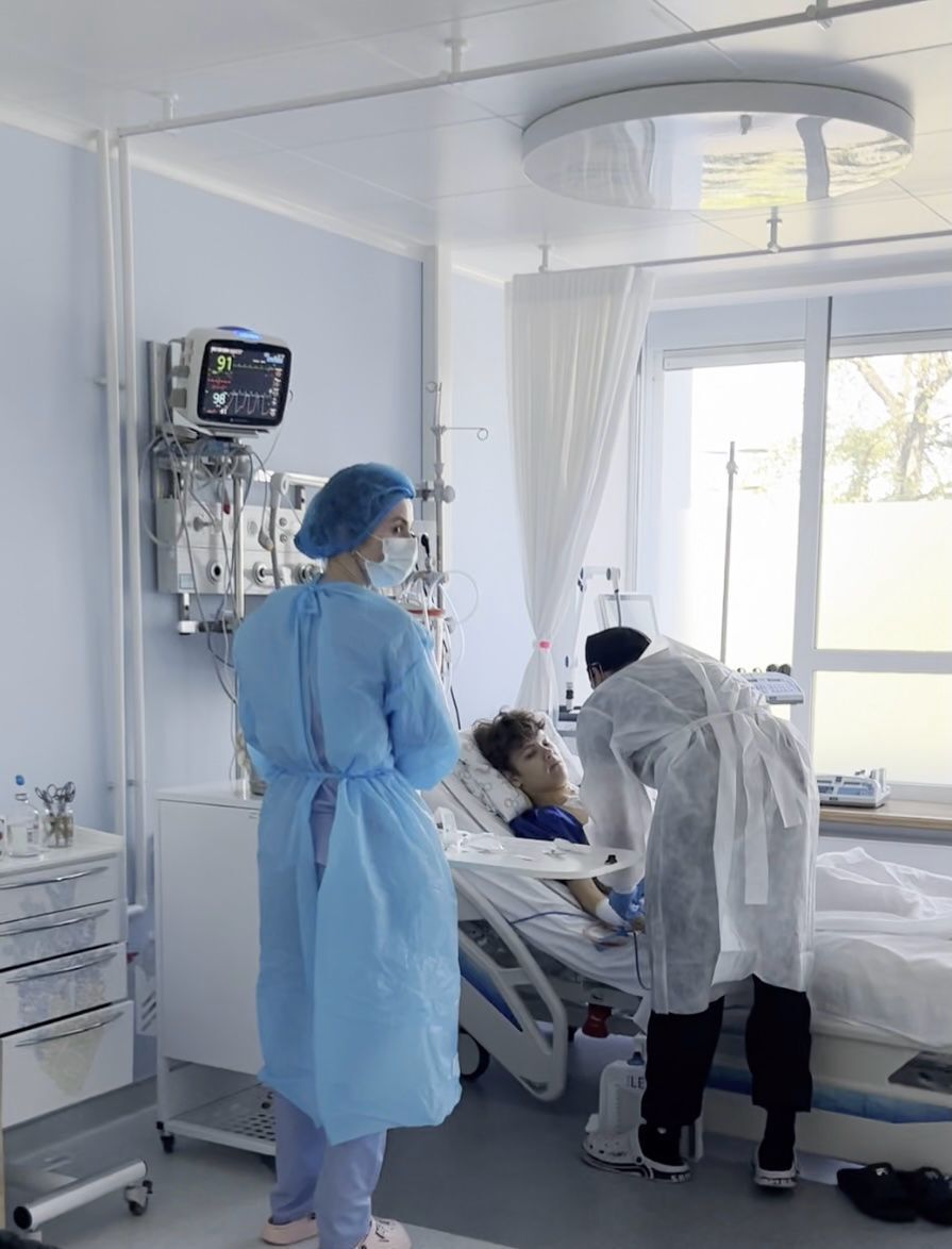 "Це було складно, але ми встигли": медики залучили авіацію для пересадки серця 17-річному юнаку з Рівненщини. Фото