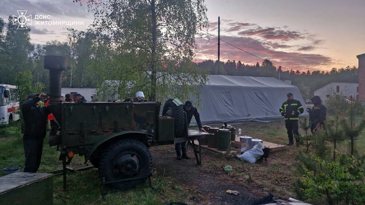 Боролись с огненной стихией 12 дней: спасатели ликвидировали пожар в Полесском заповеднике на Житомирщине. Фото