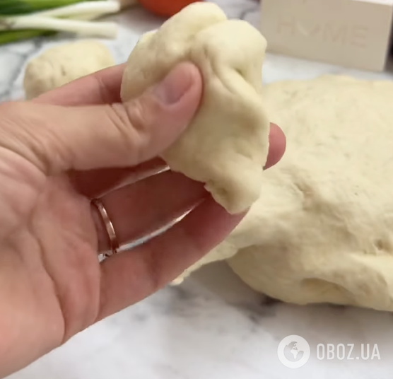 Жареные, но не жирные пирожки на пышном тесте: делимся рецептом вкусного блюда