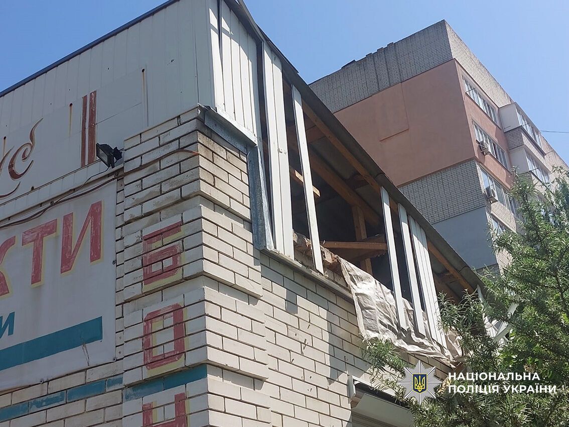 Россия ударила баллистикой по центру Прилук: два человека погибли, 21 ранены. Фото
